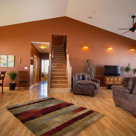 Anna'S Prairie Comfort B & B Moose Jaw Exterior photo